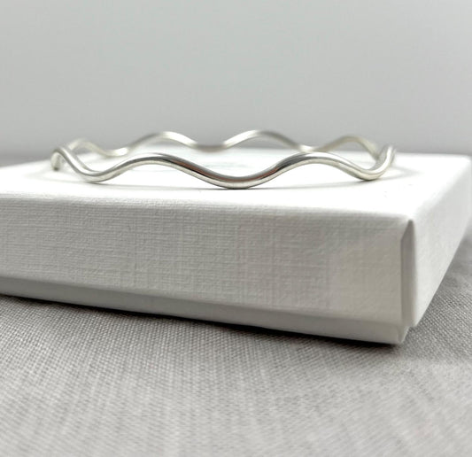 Soft Wave Bangle