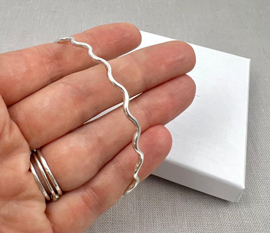 Classic Wave Bangle