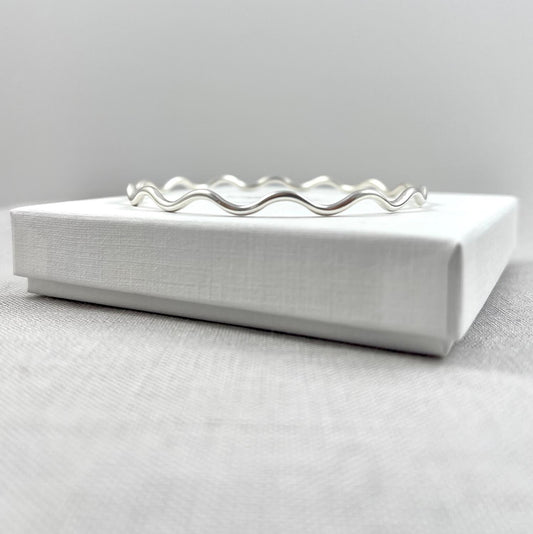 Classic Wave Bangle