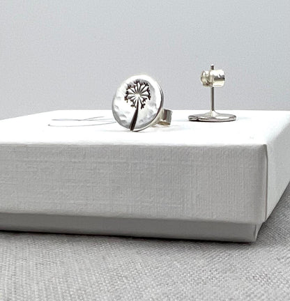 Dandelion Studs