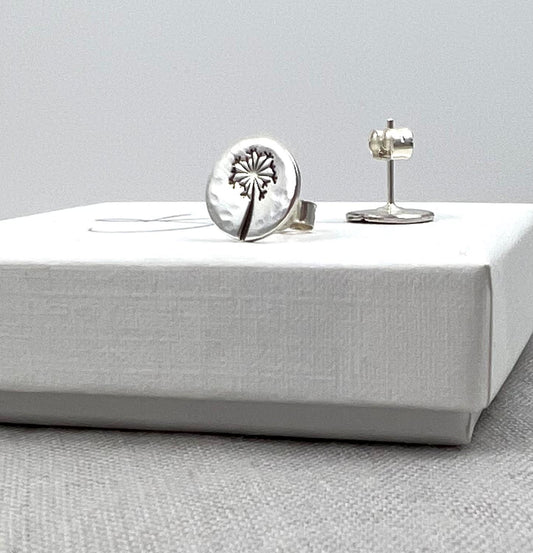 Dandelion Studs